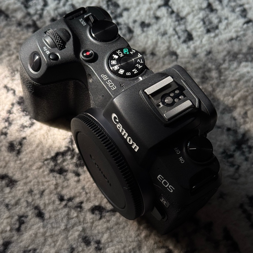 Canon EOS RP mirrorless camera BODY - Picture 6 of 14